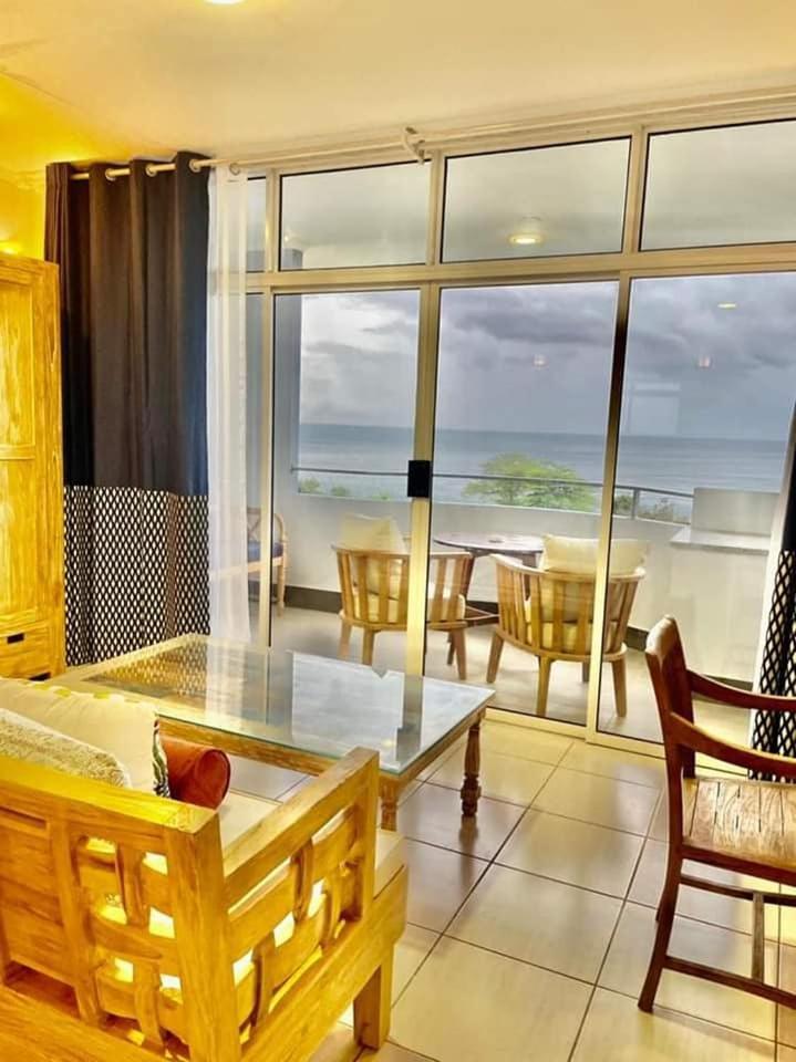 Beau Vallon Studios - Apartments Vacation Rentals Виктория Экстерьер фото